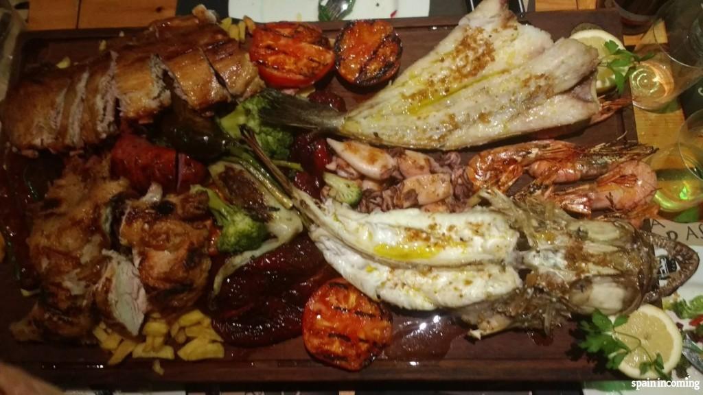 North of Spain cuisine: Fish and meat barbeque