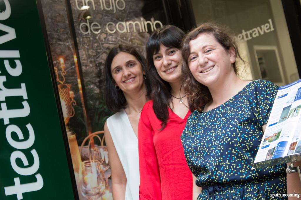 Mari Canto, Marta and Nuria will welcome you in our Santiago Office