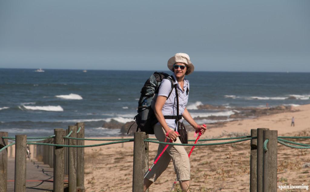 Portuguese Coastal Way: Pilgrim enjoying the ocean