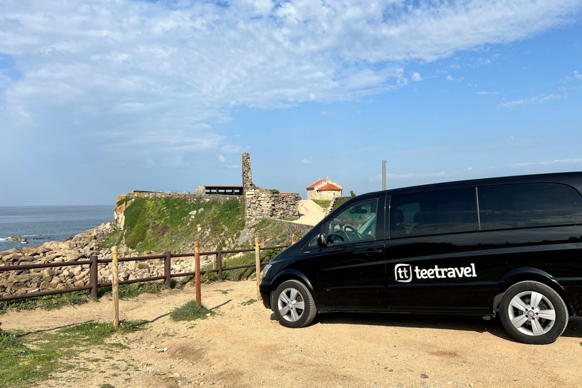 van tee travel rotulada